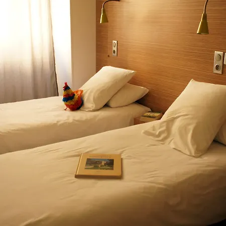 Hotel Edmond Rostand 3*