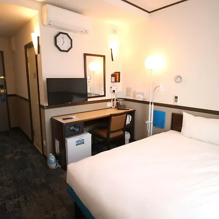 Toyoko Saint Charles