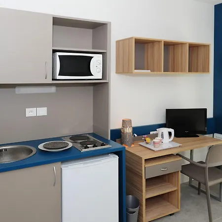 Apparteo Aparthotel 3*