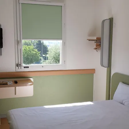 Hotel Ibis Budget Valentine 2*