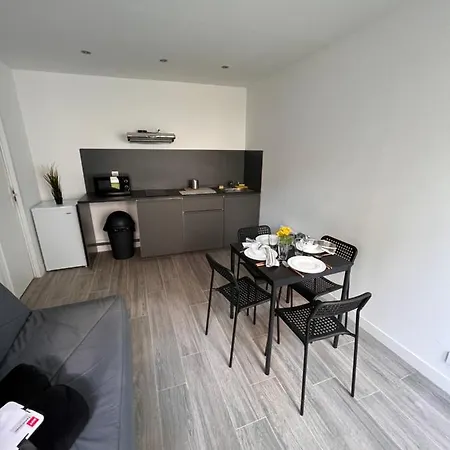 Les Jardins Marseillais 4 - 4 Personnes - Plages Calanques- Stade Velodrome - Hopital La Timone Apartment Marseille