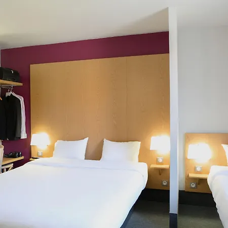 Martigues De Bouc Hotel