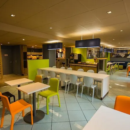 Hotel Ibis Budget Vieux Port 2*