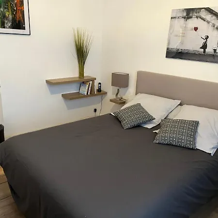 Holiday home Magnifique Haut De Les Camoins