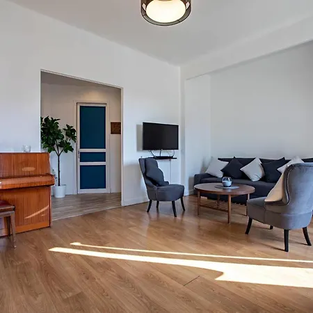 Apartment Place Au Manege