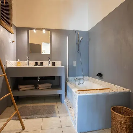 Apartment Place Au Manege