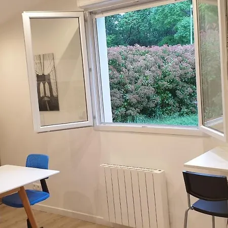 Adorable 25m² Tres Calme Avec Parking *