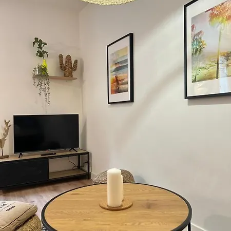 Bright T2 Of 34 M Renovated In The Downtown * Marseille