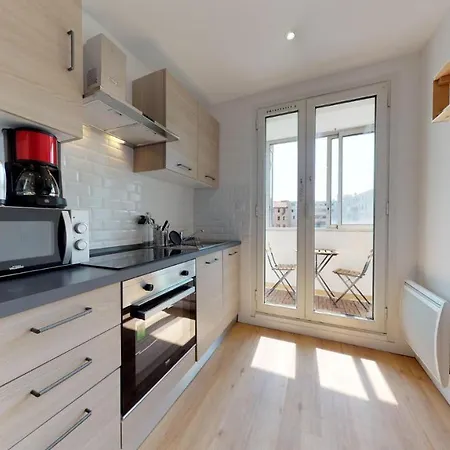 Le Saint Charles Apartment *