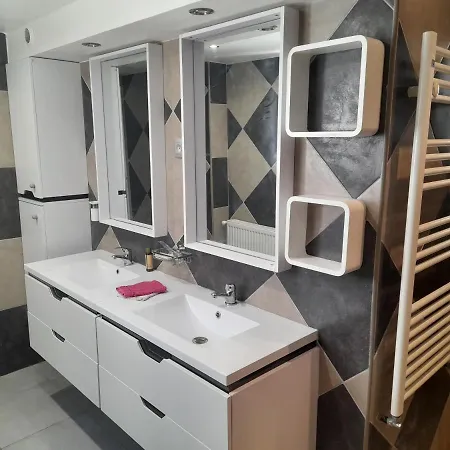Familiale Avec Exterieur Sympas Pour Profite Du Soleil Apartment
