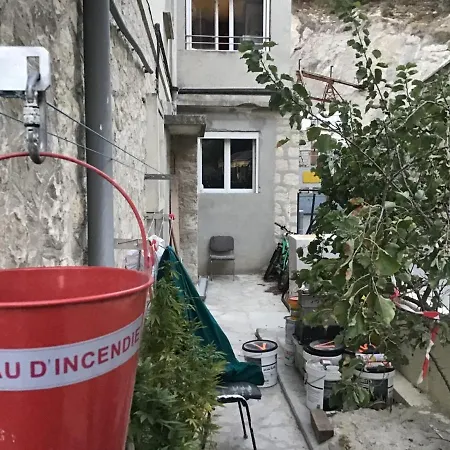 Familiale Avec Exterieur Sympas Pour Profite Du Soleil *