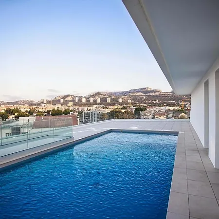 Superbe 3 P, 10 Mn De La Avec Piscine Et Parking Apartment