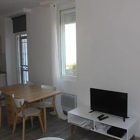 Boulevard Boues Apartment *