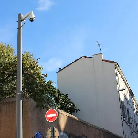 Boulevard Boues Apartment *
