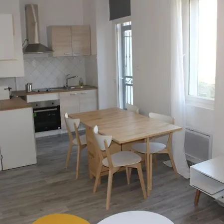 Boulevard Boues Apartment *