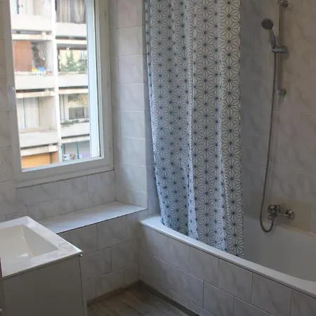 Boulevard Boues Apartment