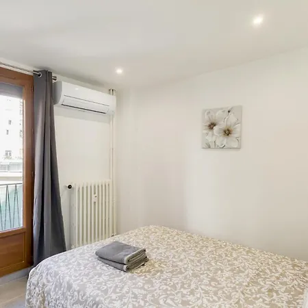 Apartment Gare St Charles Vieux Port 10 Personnes