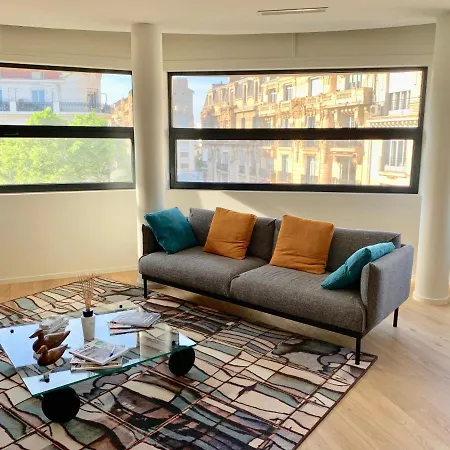 Le Magnifique - T3 Climatise Et Parking Prive Apartment