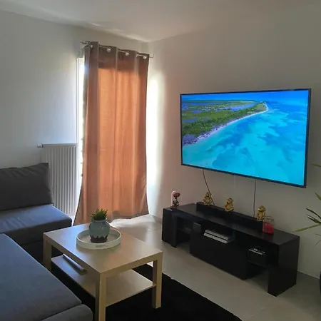 T2, Au Calme. Parking Prive Apartment