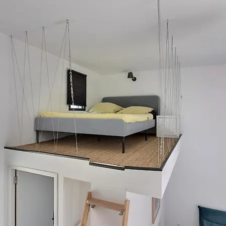 Studio Avec Terrasse Et Mezzanine