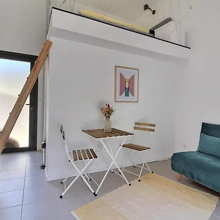Apartment Studio Avec Terrasse Et Mezzanine Marseille