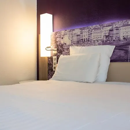 Mercure Centre Vieux Port Hotel