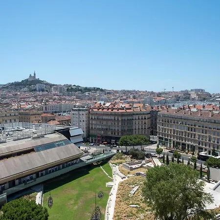 Mercure Centre Vieux Port Hotel