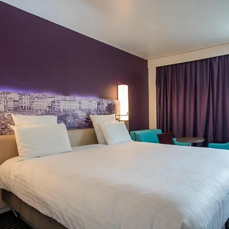 Mercure Centre Vieux Port Hotel