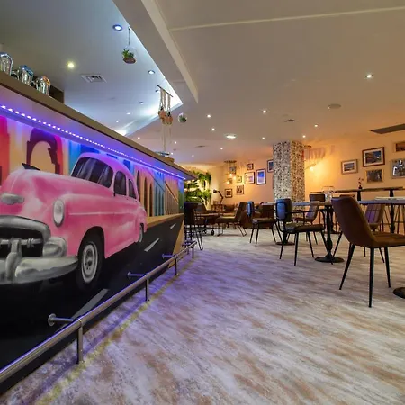 Hotel Mercure Centre Vieux Port 4*