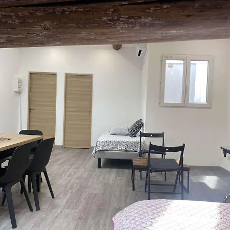 Khayyour Apartment *