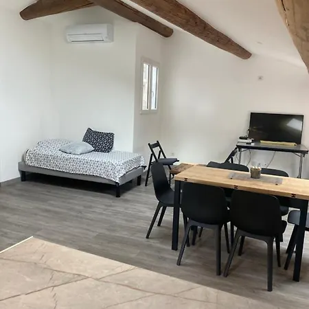 Khayyour Apartment