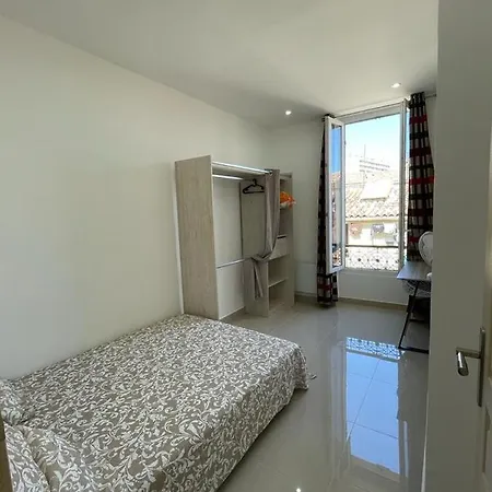 Appart Entier Joliette Vieux Port 13002 *