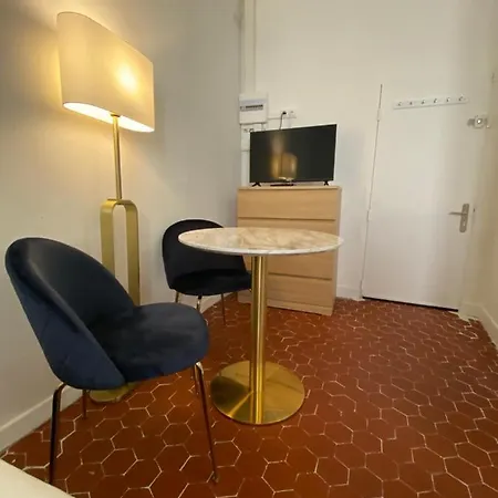 Le Studio De Caylus Apartment