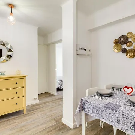 Gare St Charles Vieux Port Apartment *