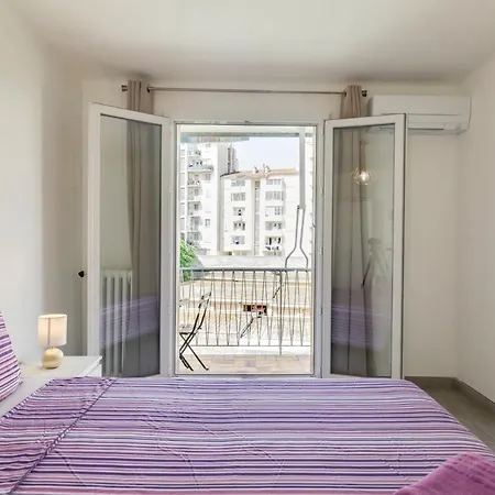 Gare St Charles Vieux Port Apartment *