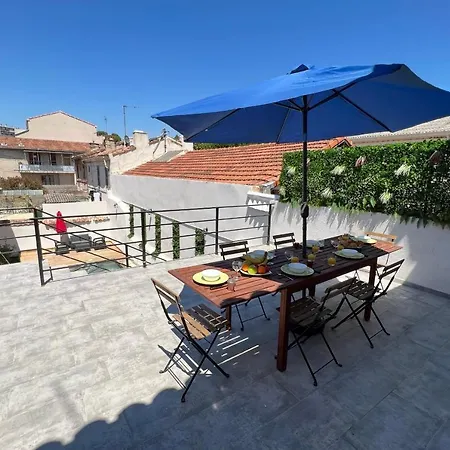 Le Tropical Piscine Et Terrasse Centre-ville Hébergement de vacances