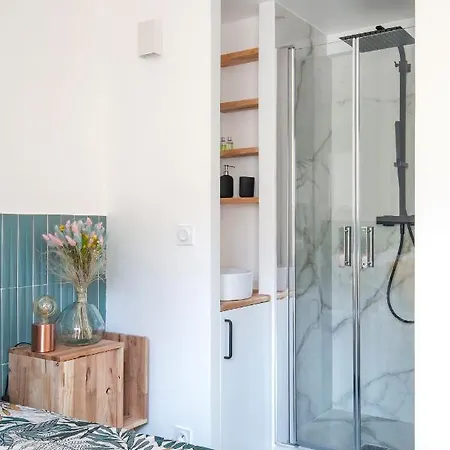 Le Saint Charles Apartment *