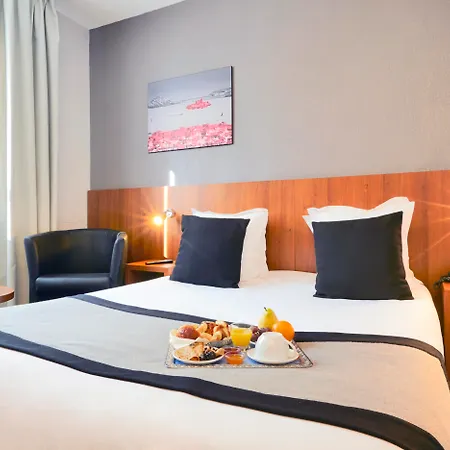 Hotel Kyriad Centre Paradis-prefecture 3*