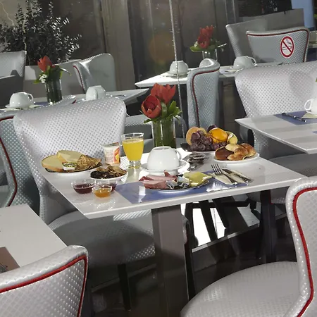 Kyriad Centre Paradis-prefecture Hotel
