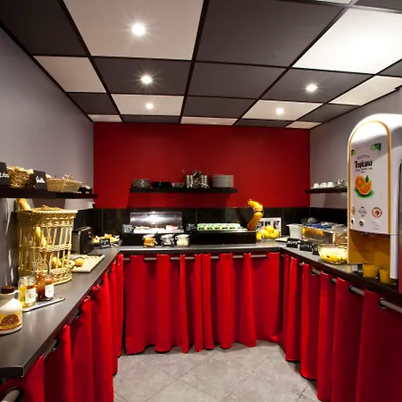 Kyriad Centre Paradis-prefecture Hotel