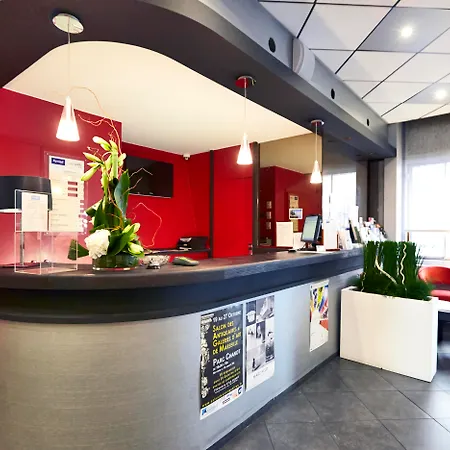 Hotel Kyriad Centre Paradis-prefecture