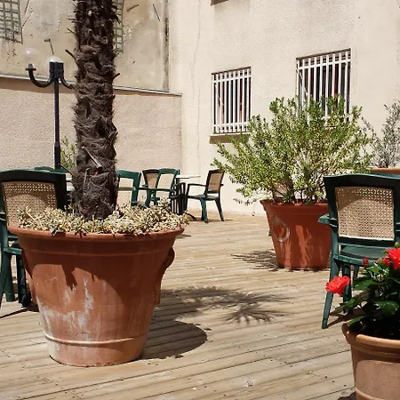 Ibis Centre Prefecture 3* Marselha