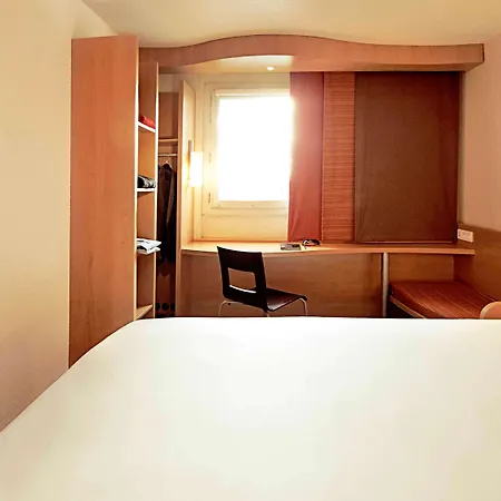 Hotel Ibis Centre Gare Saint Charles 3*
