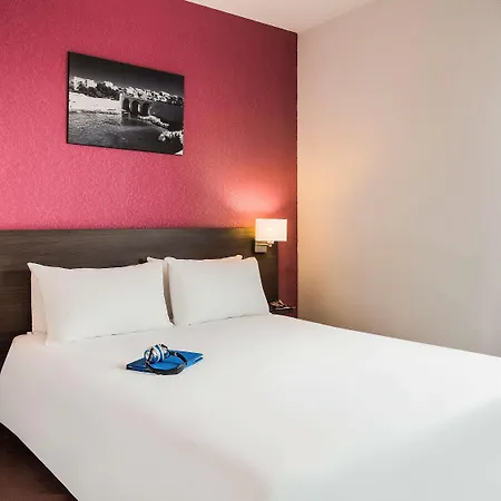 Aparthotel Adagio Access Saint Charles Marseille