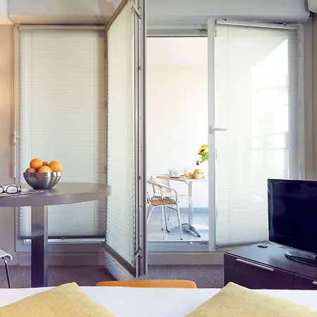 Adagio Vieux Port Aparthotel