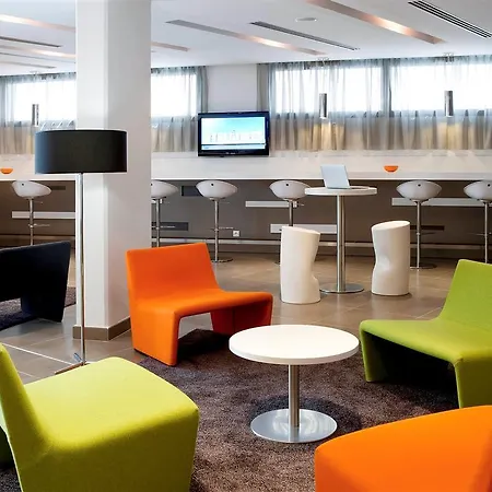 Adagio Vieux Port Aparthotel