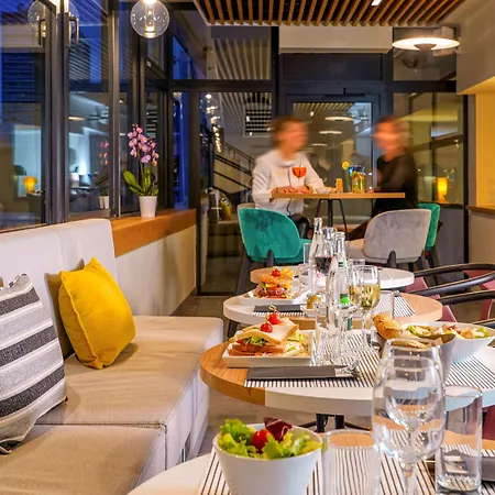 Mercure Centre Prado Velodrome Hotel
