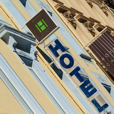 Hotel Carre Vieux Port 3*