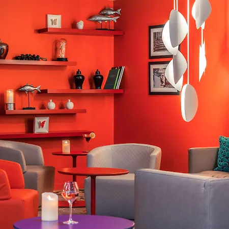 Mercure Centre Vieux Port Hotel 4*