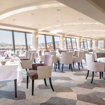 Sofitel Vieux-port מלון